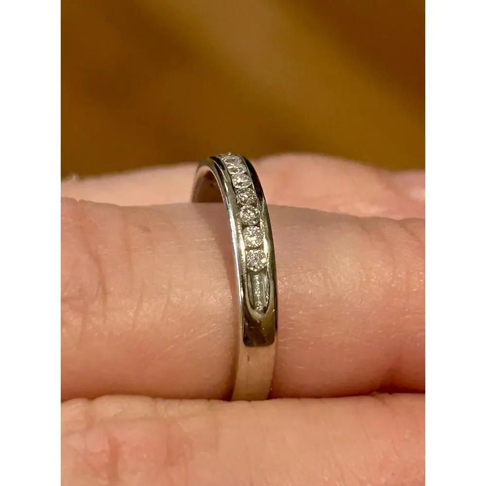 Vintage Rogers 1/4 CTW Diamond Channel Wedding Band Ring Size 8 w/ Box